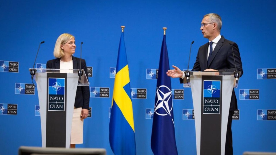 jeszcze przed rozpoczęciem szczytu, dojdzie do spotkania sekretarza generalnego NATO z przywódcami Szwecji, Finlandii i Turcji, którego celem jest przełamania impasu. https://twitter.com/NATO