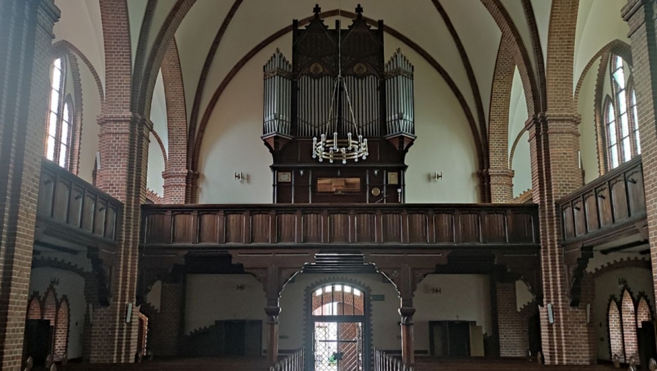 Organy Barnima Grüneberga opus 471 (1903 rok) w kościele pw. Przemienienia Pańskiego w Płotach. Fot. Alan Putek