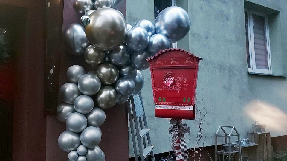 Skrzynka na listy stoi na szczecińskim Pogodnie przy ulicy Jana Styki 33. Fot. Pani Mikołajowa