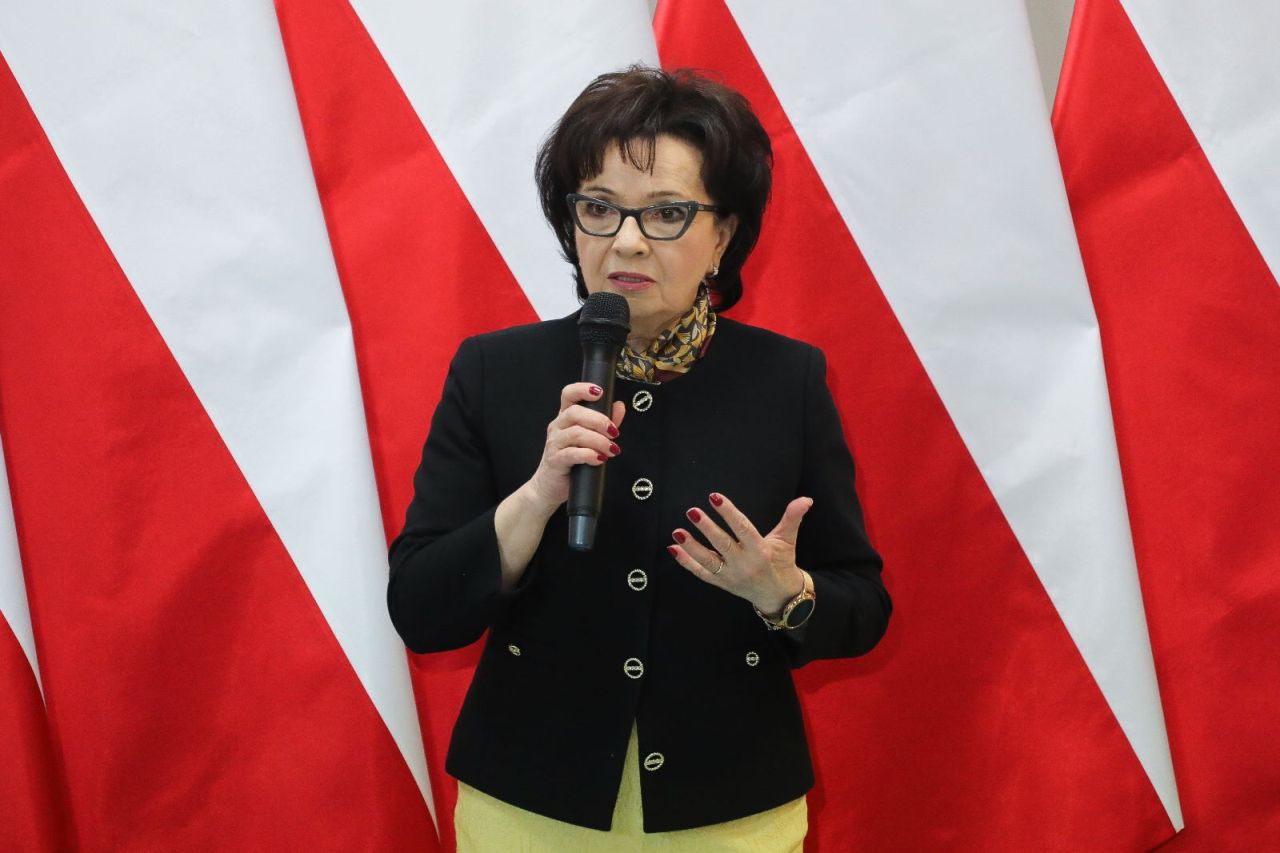 To haniebne działanie - w ten sposób publicysta Samuel Pereira szef portalu TVP.INFO komentuje informacje opublikowane przez pracowników Radia Zet. Rozgłośnia należąca do koncernu Agora zaatakowała leżacego w szpitalu na OIOM-ie męża marszałek Sejmu Elżbiety Witek. Zarzuciła, że blokuje on miejsce w szpitalu innym pacjentom - dodaje Samuel Pereira.