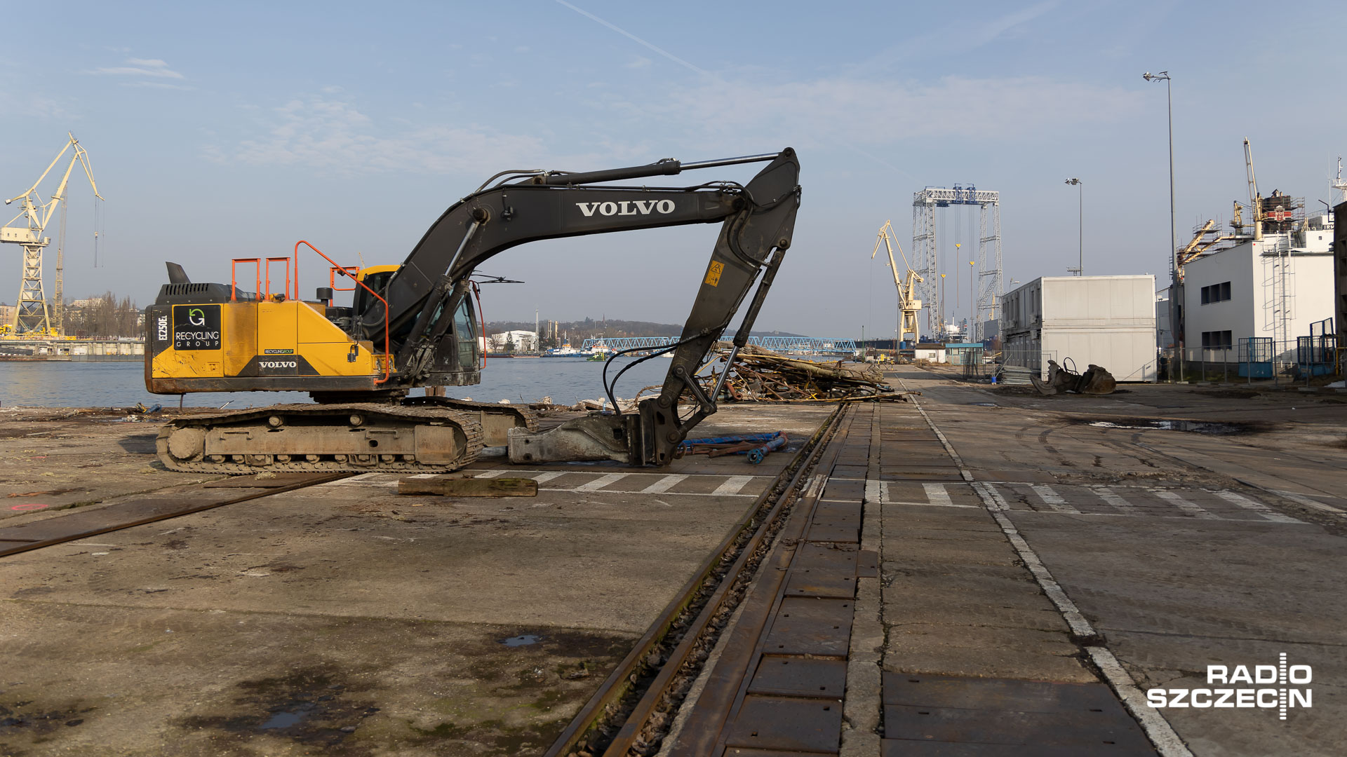 Szczecińska Stocznia Wulkan rozpoczyna wodowanie drugiego modułu pływającego doku.