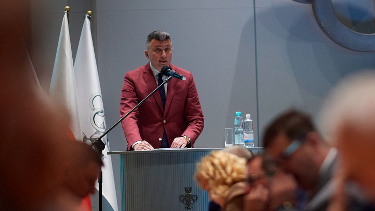 Sprawa zegarka dla prezesa PKOl pokazuje skalę nieuczciwości, z jaką mamy do czynienia - ocenia europoseł KO Andrzej Halicki.