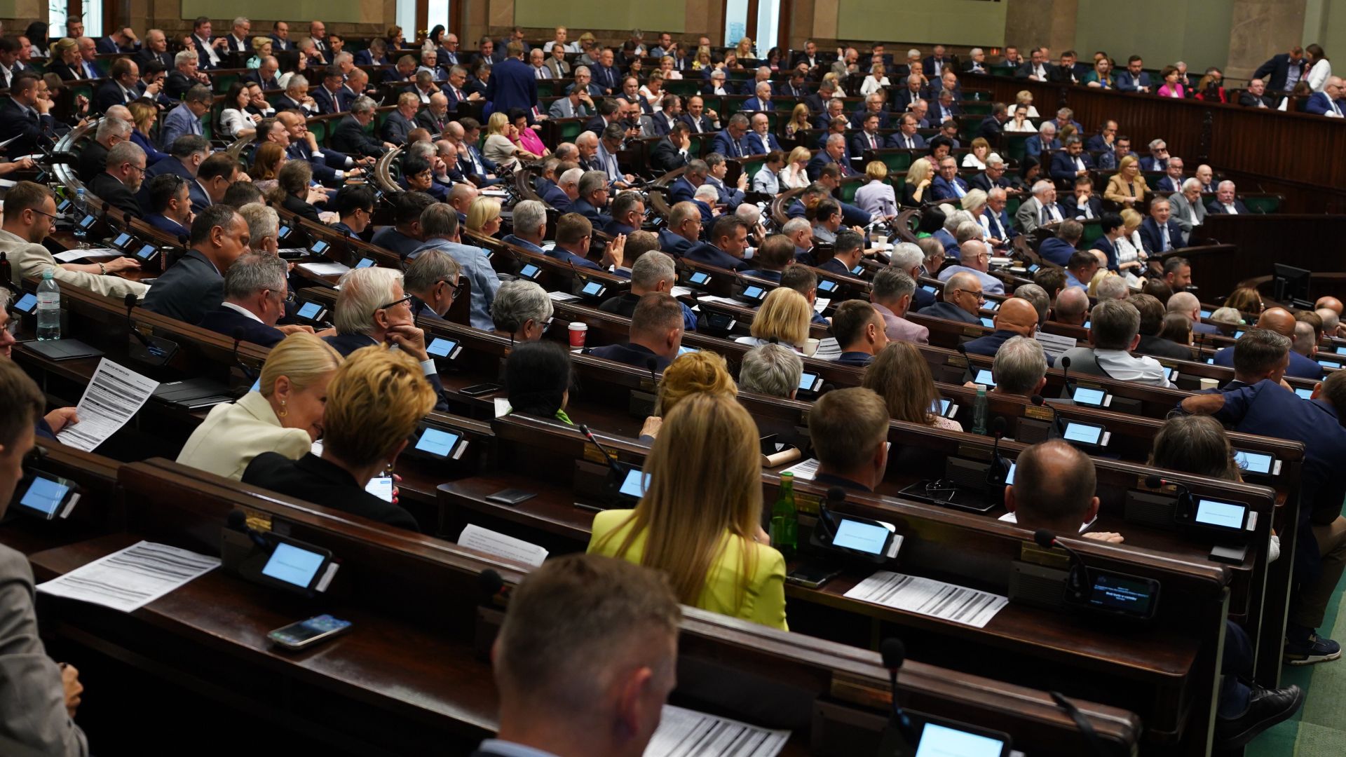 Sejm przyjął wniosek rządu o przeprowadzenie 15 października ogólnokrajowego referendum