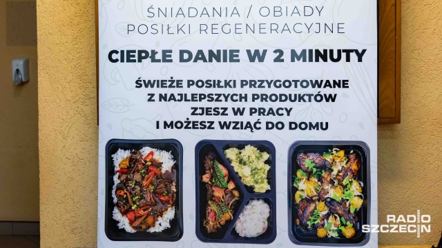 Fot. Robert Stachnik [Radio Szczecin] Ciepłe obiady z automatu na Politechnice Morskiej [WIDEO, ZDJĘCIA]