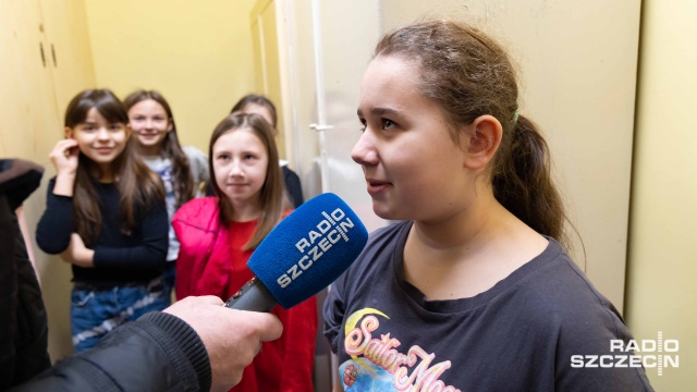 Fot. Robert Stachnik [Radio Szczecin] Studenci PUM-u badają wzrok u dzieci [WIDEO, ZDJĘCIA]