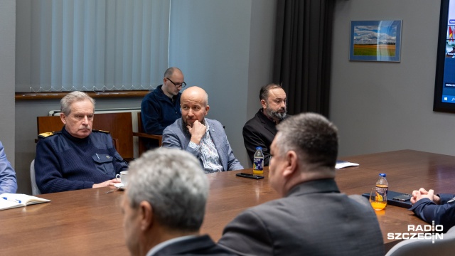 Fot. Robert Stachnik [Radio Szczecin] Posiedzenie sztabu kryzysowego ws. orkanu. Wojewoda: służby są gotowe do działań [WIDEO, ZDJĘCIA]