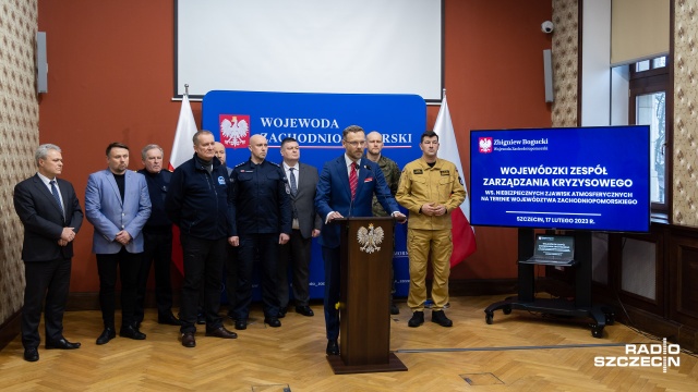 Fot. Robert Stachnik [Radio Szczecin] Posiedzenie sztabu kryzysowego ws. orkanu. Wojewoda: służby są gotowe do działań [WIDEO, ZDJĘCIA]