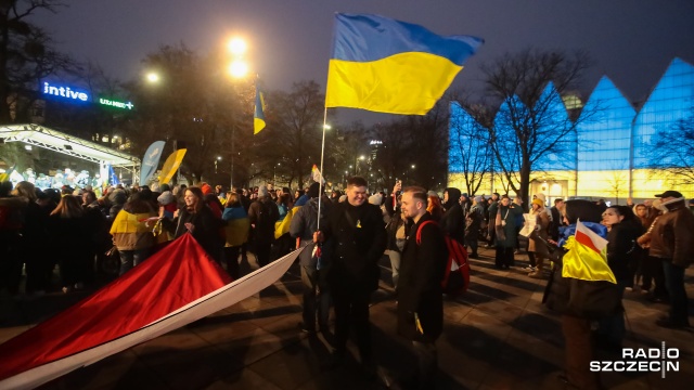 Fot. Robert Stachnik [Radio Szczecin] Szczecinianie manifestują sprzeciw wobec reżimu Putina [WIDEO, ZDJĘCIA]