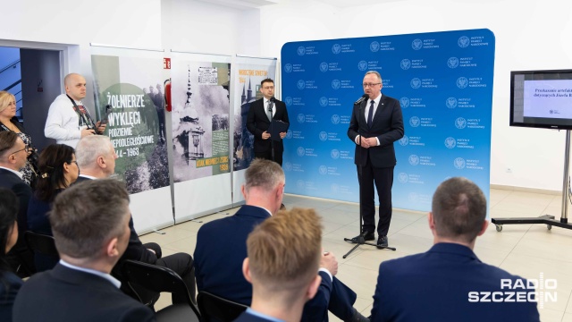 Fot. Robert Stachnik [Radio Szczecin] Pamiątki po ostatnim Żołnierzu Wyklętym z regionu już w muzeum w Kamieniu Pomorskim [WIDEO, ZDJĘCIA]