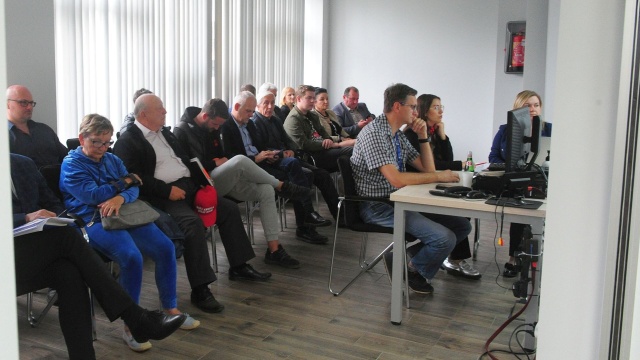 Fot. Marcin Kokolus [Radio Szczecin] Mieszkańcy Gryfic protestują ws. wylewania odpadów pod oknami ich domów [ZDJĘCIA]