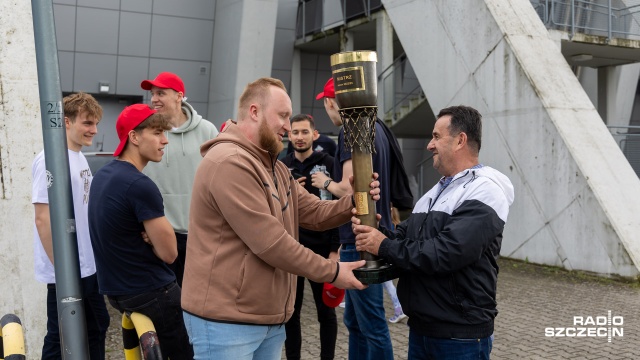 Fot. Robert Stachnik [Radio Szczecin] King świętuje z kibicami. Mistrz jest w Szczecinie [WIDEO, ZDJĘCIA]