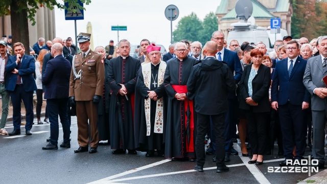 Fot. Robert Stachnik [Radio Szczecin] Prezydent RP odsłonił nowy pomnik w Szczecinie [WIDEO, ZDJĘCIA]