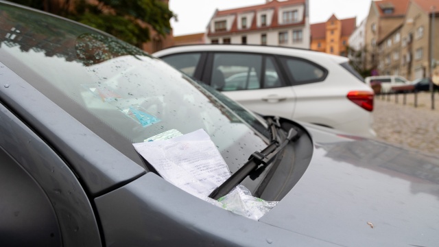 Fot. Robert Stachnik [Radio Szczecin] Zmiany w parkowaniu na Starym Mieście [WIDEO, ZDJĘCIA]