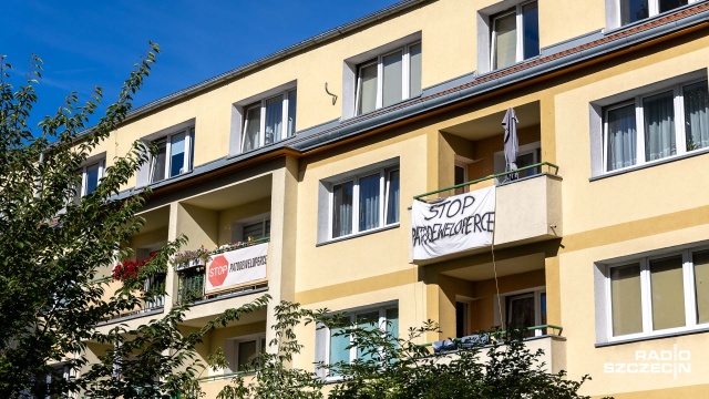Fot. Robert Stachnik [Radio Szczecin] Stop patodeweloperce - mieszkańcy Szymanowskiego protestują [WIDEO, ZDJĘCIA]