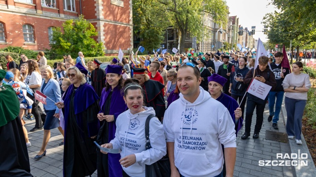 Fot. Robert Stachnik [Radio Szczecin] "Spacerek na Uniwerek". Studenci ruszyli w miasto [WIDEO, ZDJĘCIA]