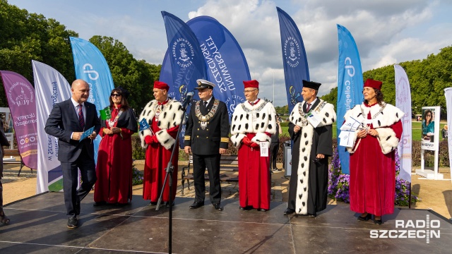 Fot. Robert Stachnik [Radio Szczecin] "Spacerek na Uniwerek". Studenci ruszyli w miasto [WIDEO, ZDJĘCIA]