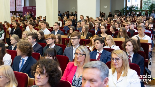 Fot. Robert Stachnik [Radio Szczecin] "Pozytywny stresik" na rozpoczęciu roku w PUM [WIDEO, ZDJĘCIA]