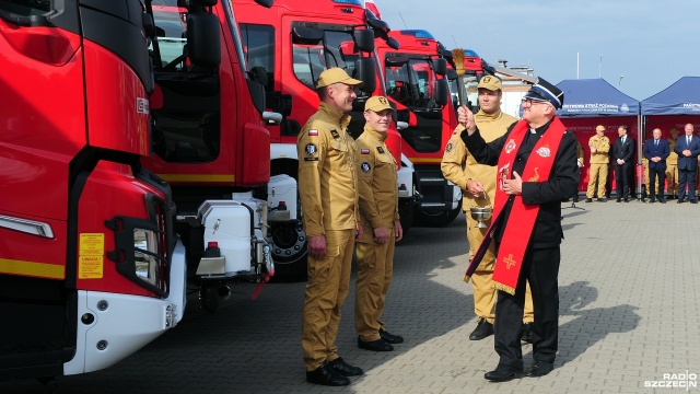 Fot. Marcin Kokolus [Radio Szczecin] Nowe wozy strażackie trafiły do komend w regionie [ZDJĘCIA]
