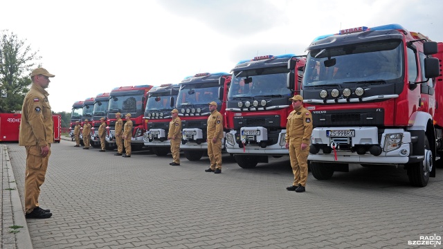Fot. Marcin Kokolus [Radio Szczecin] Nowe wozy strażackie trafiły do komend w regionie [ZDJĘCIA]