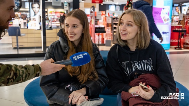 Fot. Robert Stachnik [Radio Szczecin] Sklepy pełne klientów. Zdania ws. Black Friday są jednak podzielone [WIDEO, ZDJĘCIA]