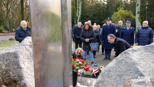 Fot. Robert Stachnik [Radio Szczecin] W Szczecinie upamiętniono bohaterów walki o niepodległość [ZDJĘCIA]