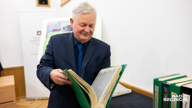 Fot. Robert Stachnik [Radio Szczecin] 150 000 negatywów szczecińskiego fotoreportera w Archiwum Państwowym [WIDEO, ZDJĘCIA]