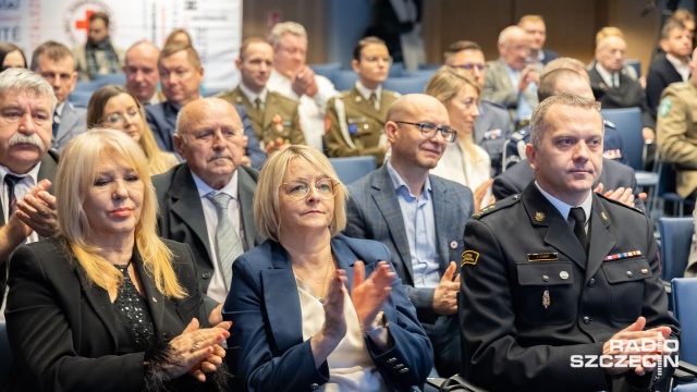 Fot. Robert Stachnik [Radio Szczecin] Gala Wolontariatu Czerwonego Krzyża [WIDEO, ZDJĘCIA]