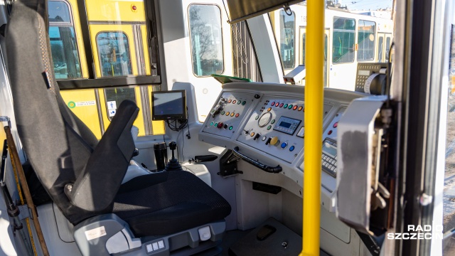 Codziennie kilka składów tramwajów nie wyjeżdża na trasy w Szczecinie. Powodem jest brak motorniczych.