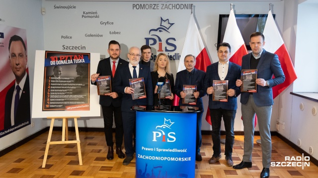 Dlaczego kierowany przez Donalda Tuska rząd PO-PSL umorzył dług Gazpromowi, dlaczego chciał sprzedać Rosjanom Grupę Lotos oraz dlaczego zrezygnował z amerykańskiej tarczy antyrakietowej To tylko niektóre z dziesięciu pytań, zadanych dziś podczas briefingu przez radnego Sejmiku Województwa Zachodniopomorskiego PiS Rafała Niburskiego.