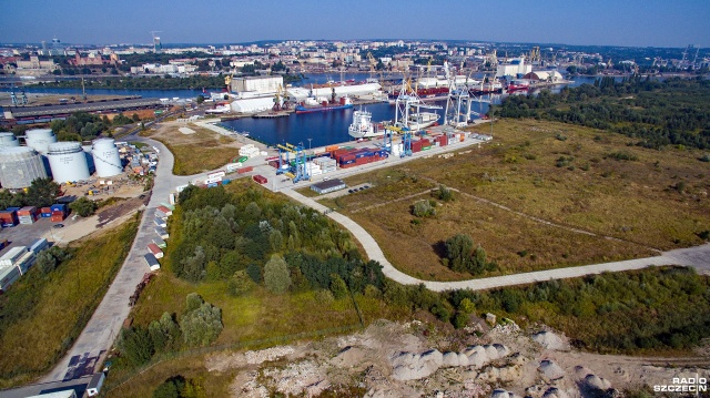 Spółki portowe Szczecina i Świnoujścia przeładowały o 11 procent więcej towarów niż w ubiegłym roku. W sumie to jest prawie 37 milionów ton.