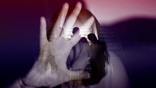 Mężczyzna pobił swoją partnerkę na dworcu, na miejscu interweniowała Straż Ochrony Kolei i Policja. Do zdarzenia doszło w weekend na stacji w Świnoujściu.