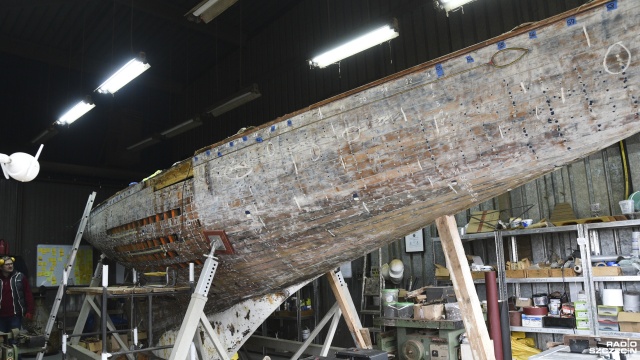 Stuletni jacht Dana, na którym pływał król Danii, Christian X przechodzi remont w Trzebieży. To jednostka klasy olimpijskiej.