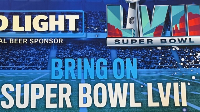 W wielkim finale ligi NFL - po znakomitym spotkaniu - pokonali Philadelphię Eagles 38:35. To był trzeci występ Chiefs w Super Bowl w ostatnich 4 latach i drugi wygrany.