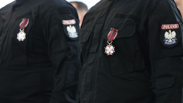 Minister spraw wewnętrznych i administracji Mariusz Kamiński podziękował policjantom, którzy przez pół roku byli z misją humanitarna na Ukrainie.