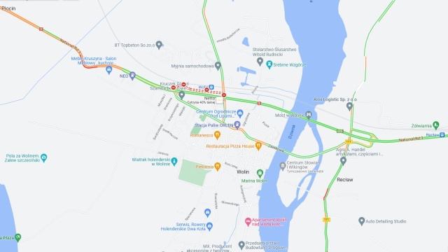 Aż do końca roku wyłączony z ruchu kierowców został zjazd drogi krajowej numer 3 w kierunku centrum Wolina.