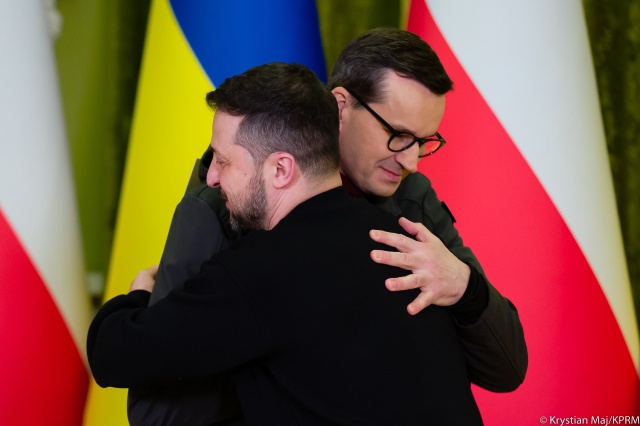Prezydent Ukrainy podziękował Polsce za dostawy pierwszych czołgów Leopard. Przekazano cztery maszyny.