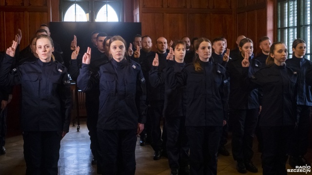 W piątek ślubowanie złożyło 29 nowych policjantów. To już druga przysięga w tym roku.
