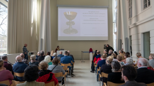 XIV-wieczny kielich z nowogardzkiego kościoła zaprezentowany w Greifswaldzie [WIDEO, ZDJĘCIA]