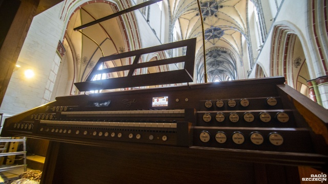 Prawie 2000 piszczałek mają montowane właśnie nowe organy w stargardzkiej Kolegiacie. Instrument został zaprojektowany i zbudowany z myślą właśnie o tym kościele.