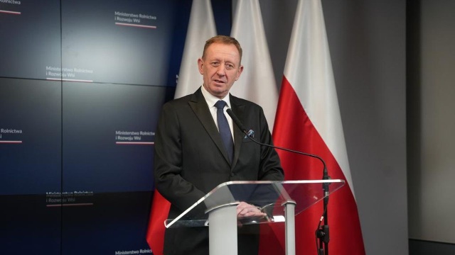 Minister rolnictwa Robert Telus zapowiedział, że zaraz po świętach spotka się z gospodarzami, którzy protestują na szczecińskich Wałach Chrobrego.