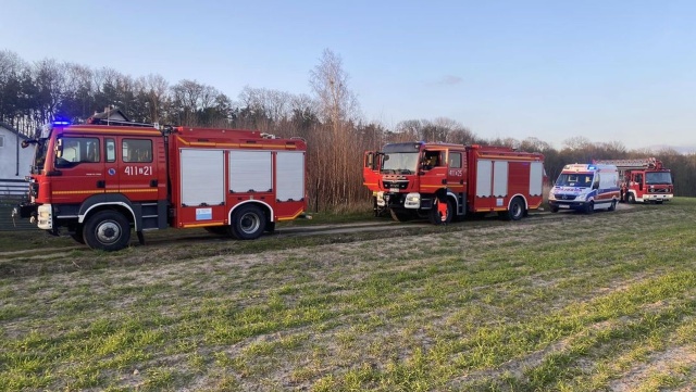 O nieodpowiedzialnym zachowaniu kobiety informuje straż pożarna z Choszczna. W niedzielę zadzwoniła ona na numer alarmowy i poinformowała, że w domu jednorodzinnym w Rzecku wybuchł pożar. Trzy osoby miały być poszkodowane.