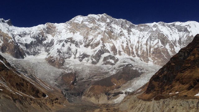 Sukcesem zakończyła się polska wyprawa na Annapurnę w Nepalu. Skialpinista Bartosz Ziemski i himalaista Oswald Pereira zdobyli ośmiotysięcznik położony w Nepalu nie używając butli tlenowych i bez pomocy szerpów.