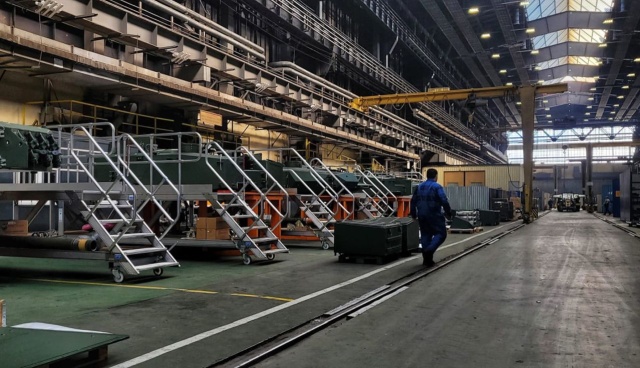 Premier Mateusz Morawiecki zapowiedział, że w zakładach mechanicznych Bumar-Łabędy w Gliwicach będą produkowane armatohaubice Krab.