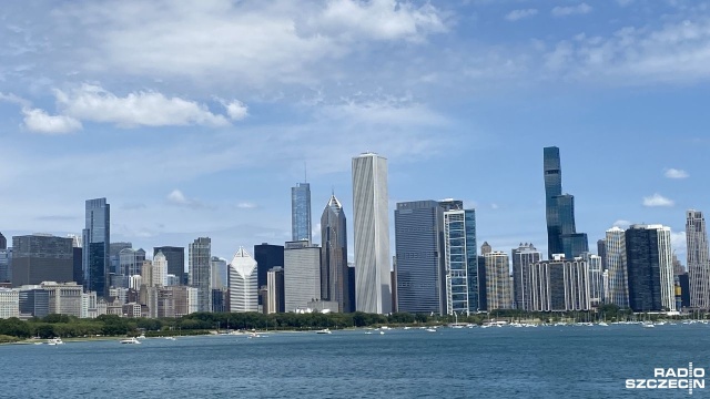 Święto Pracy, które dziś obchodzimy swoją genezę miało w 1886 roku w Chicago. Wprowadzono je, aby upamiętnić krwawy strajk robotników w tym mieście.