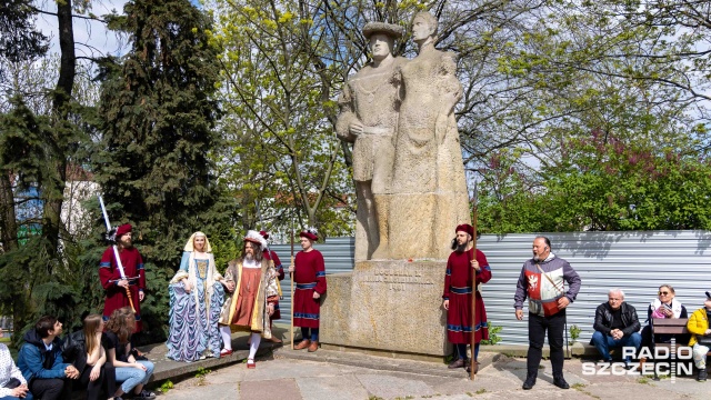 Jak wyglądało pierwsze spotkanie Bogusława X Wielkiego z Anną Jagiellonką - można było zobaczyć w środę na Zamku Książąt Pomorskich w Szczecinie.