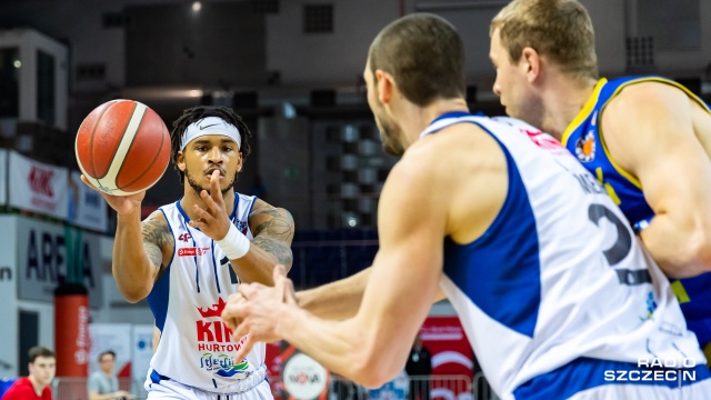 Koszykarze Kinga wygraną zakończyli sezon zasadniczy rozgrywek o mistrzostwo Polski. Szczecinianie w ostatnim meczu pokonali Arkę Gdynia 98:93 w Energa Basket Lidze. To 22 zwycięstwo ekipy trenera Arkadiusza Miłoszewskiego, która zajęła drugie miejsce w tabeli.
