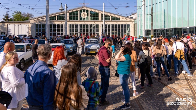Parada zabytkowych samochodów, możliwość przejechania się na symulatorze tramwajów, do tego zabawa w motoeksperymentarium - to wszystko można zobaczyć w Muzeum Techniki i Komunikacji w Szczecinie z okazji 17. Europejskiej Nocy Muzeum.