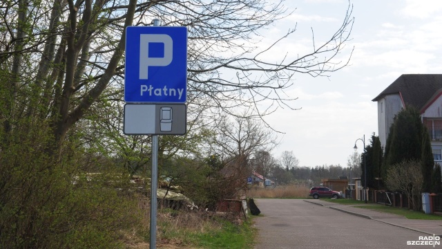 Nie 250, a 100 złotych - tyle wynosić będzie - od 15 czerwca - miesięczna opłata w Strefie Płatnego Parkowania w Mrzeżynie.