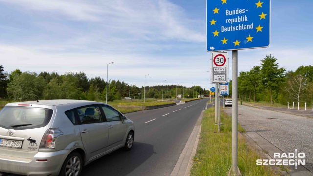 Tu nie chodzi o napływ nielegalnych migrantów, a o kontrole Niemców przywożących towary akcyzowe z Polski - czyli alkohol, papierosy czy paliwo. Tak mieszkający przy granicy z Polską komentują powrót od czerwca stacjonarnych kontroli na granicy polsko-niemieckiej.