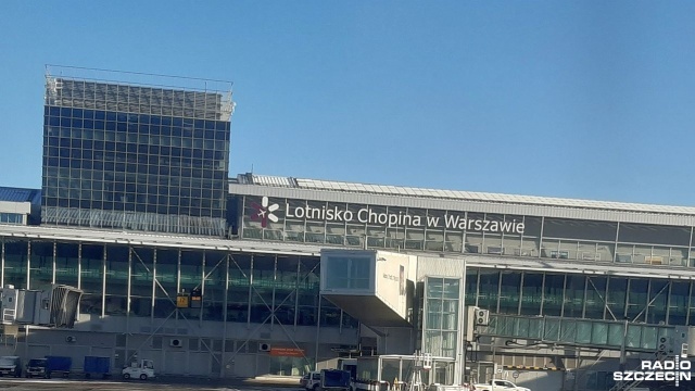 Kolejny raz piloci samolotu pasażerskiego przygotowujący maszynę do lądowania na warszawskim lotnisku Chopina, zauważyli w niebezpiecznej odległości dron.